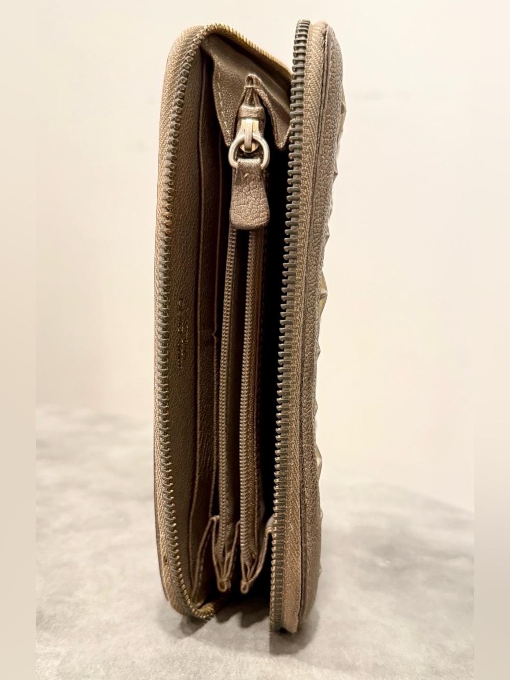 Jimmy Choo Bronze Star-Embellished Zip Wallet with Choo Charm Zipper Pull - Picture 4 of 10